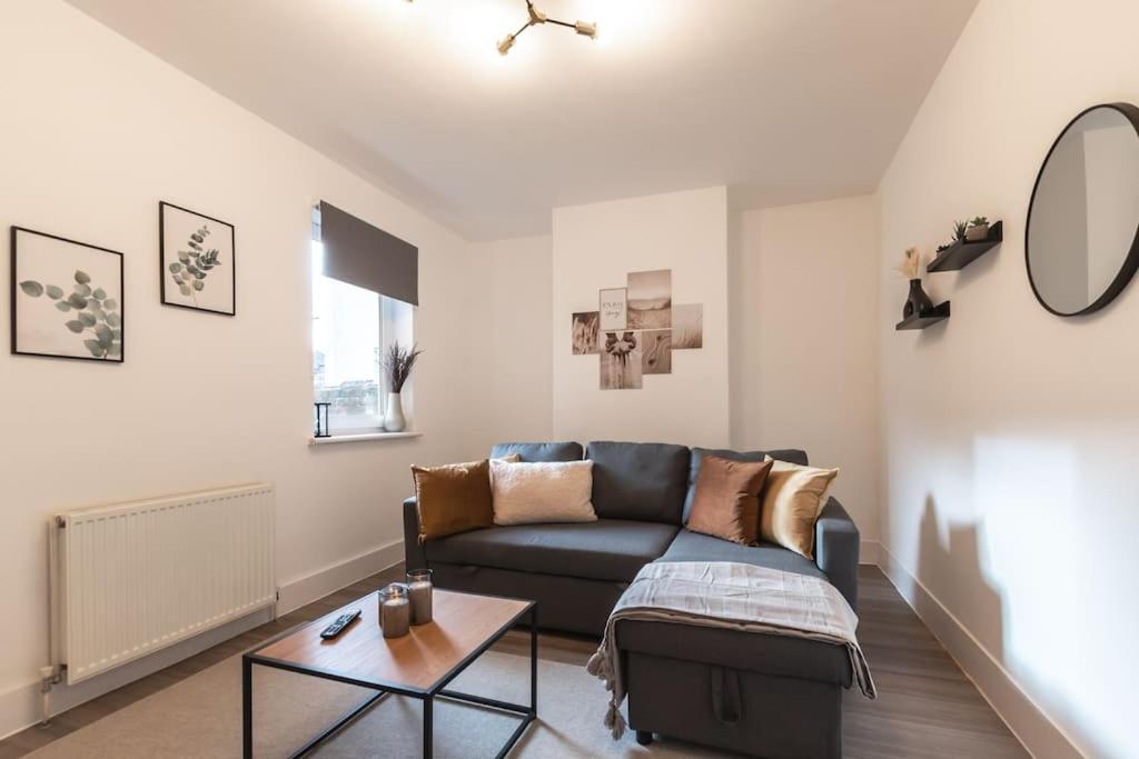 Beautiful 4 Bedroom House Reading Bagian luar foto