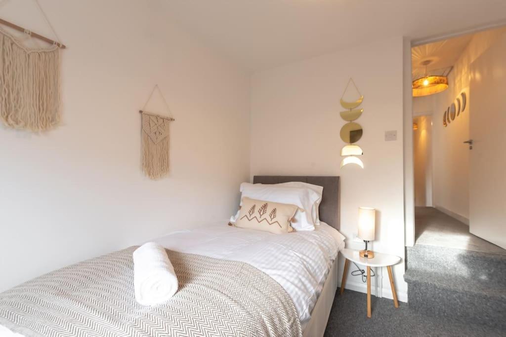 Beautiful 4 Bedroom House Reading Bagian luar foto